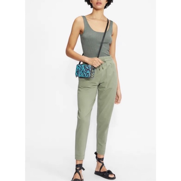 CHECK OUT MY NEW LISTINGS NWT COATS; TROUSERS; BLOUSES; 80+ TED BAKER DRESSES - Picture 7 of 8